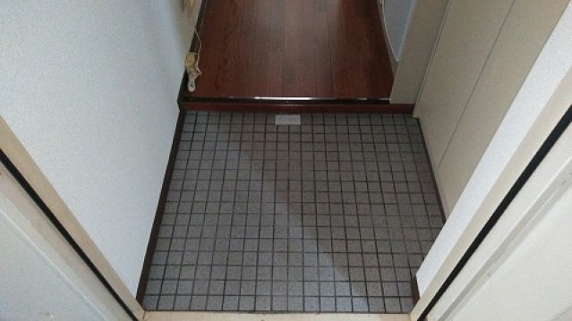 拡大写真:広島市佐伯区皆賀2丁目 2階201の玄関