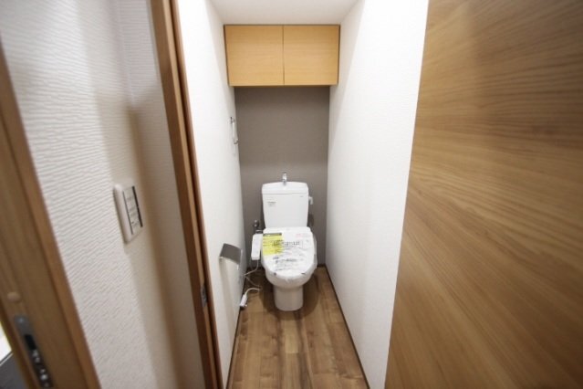 拡大写真:広島市中区東白島町 10階1003のシャワー付トイレ