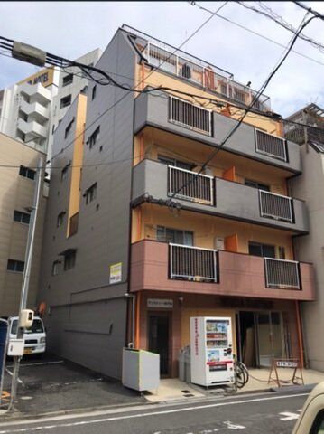 写真：広島市中区西平塚町の外観