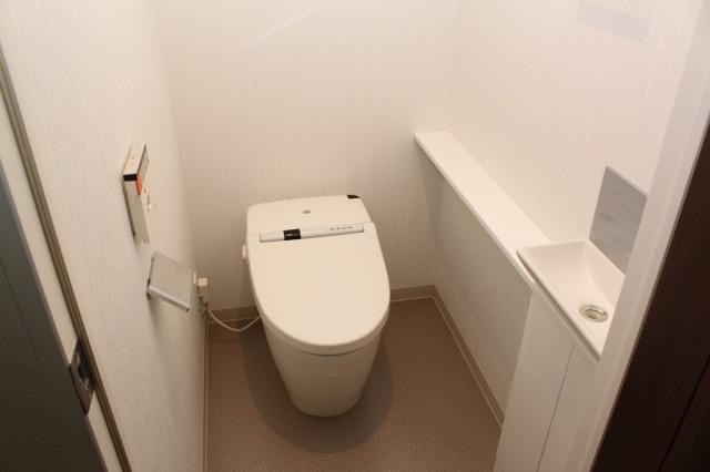 拡大写真:ディアメゾン十日市町 13階1303のトイレ