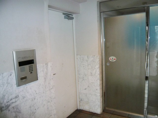 拡大写真:広島市西区南観音4丁目 4階401の玄関