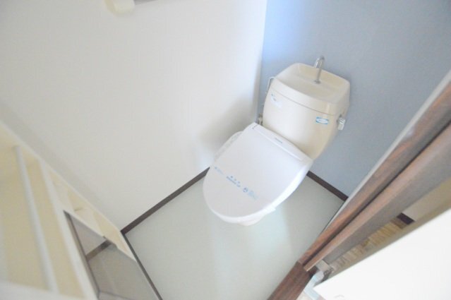 拡大写真:広島市東区牛田早稲田2丁目 2階202のトイレ