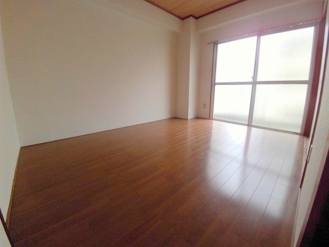 拡大写真:広島市中区吉島町 4階302の洋室