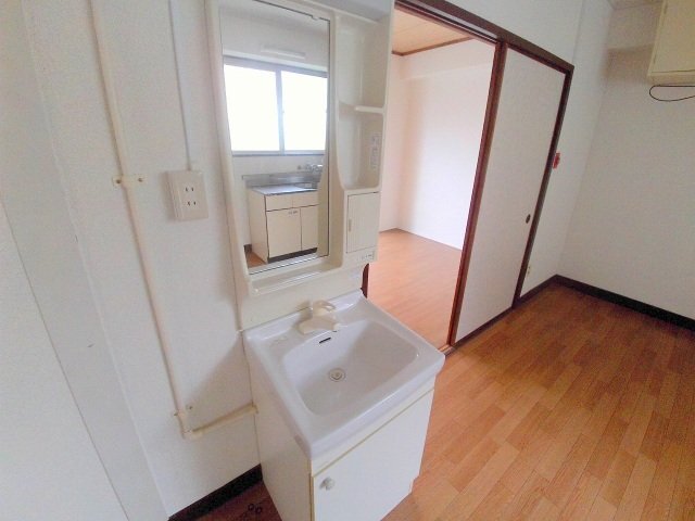 拡大写真:広島市中区吉島町 4階302の洗面