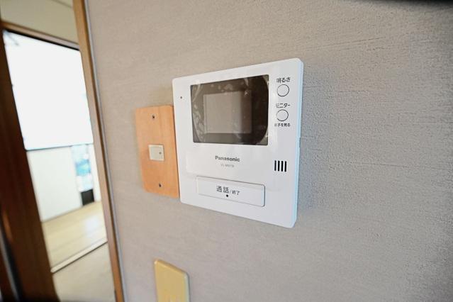 拡大写真:広島市安芸区矢野南3丁目 2階202のカメラ付インターホン