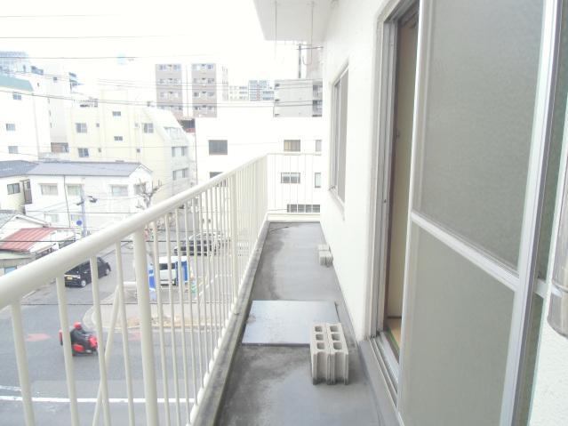 拡大写真:広島市中区河原町 4階401のベランダ