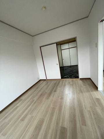 拡大写真:広島市東区牛田本町3丁目 4階402の室内
