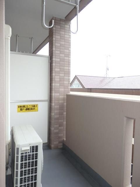 拡大写真：グランツ大町 2階205のベランダ