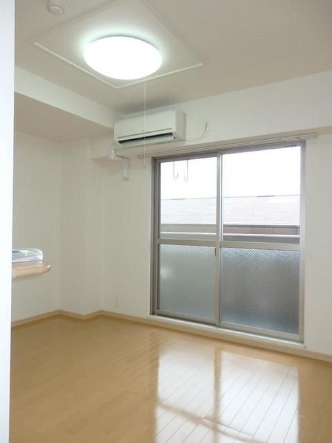 拡大写真：グランツ大町 2階205の室内