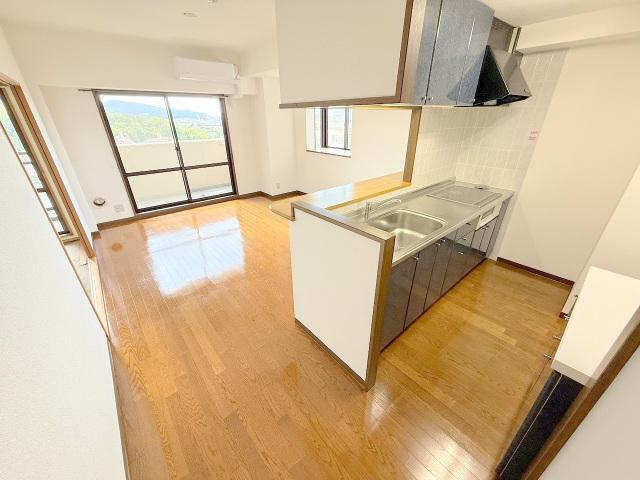 拡大写真:広島市安佐北区口田1丁目 12階1202のリビング