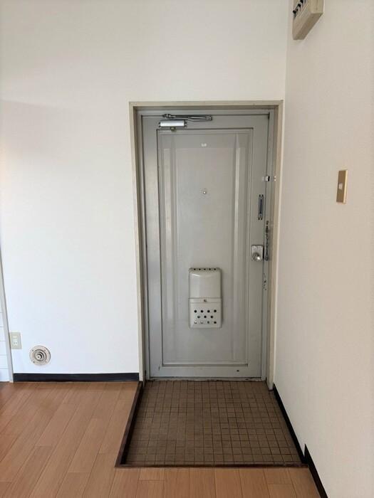 拡大写真:広島市佐伯区坪井1丁目 1階101の玄関