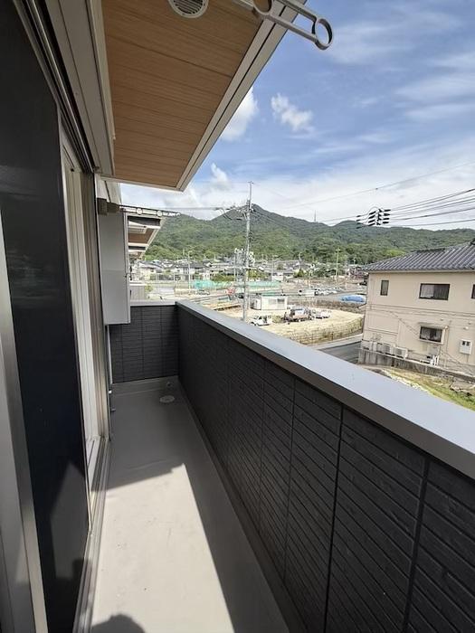 拡大写真:安芸郡坂町坂西2丁目 3階301のベランダ