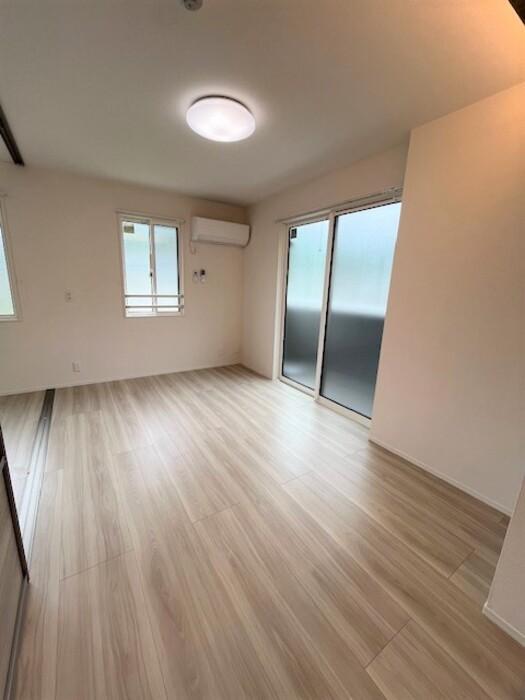 拡大写真：安芸郡坂町坂西２丁目 3階304のリビング