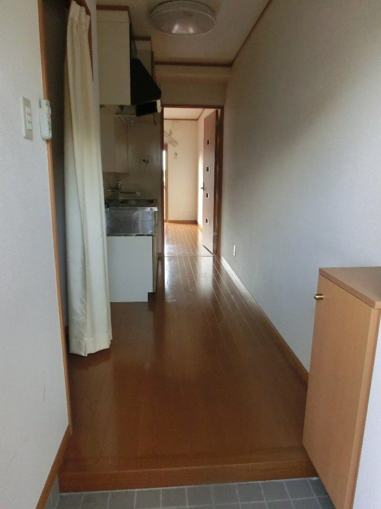 拡大写真：山陽小野田市くし山２丁目 2階203の玄関