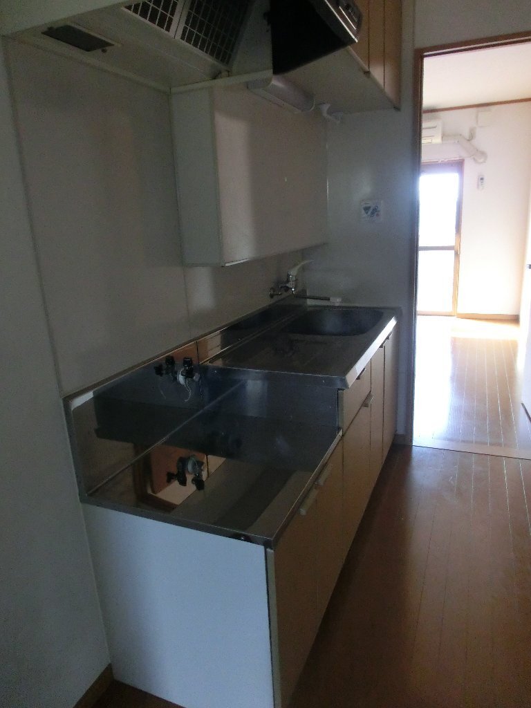 拡大写真：山陽小野田市くし山２丁目 2階203のキッチン