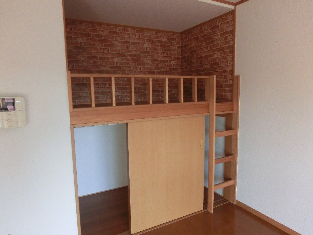 拡大写真：山陽小野田市くし山２丁目 2階203の収納