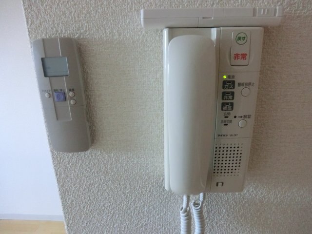 拡大写真：ベラ・フォーレ 2階201のインターホン内機