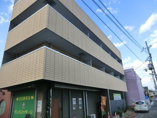 拡大写真：ベラ・フォーレ 2階201の外観写真（昼）
