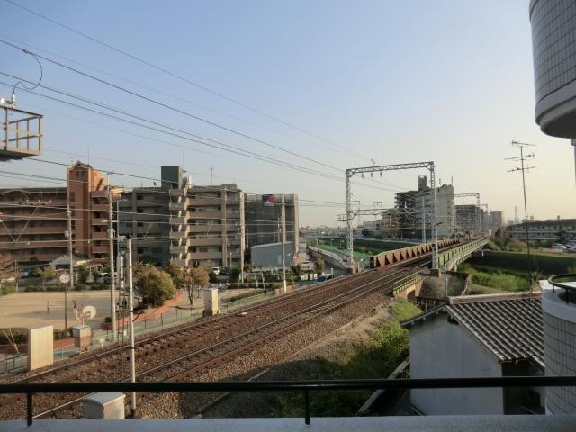 拡大写真：ロイヤル南茨木 3階302の眺望