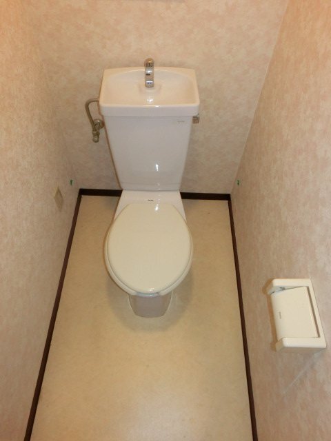 拡大写真：ゼアス真砂 2階201のトイレ