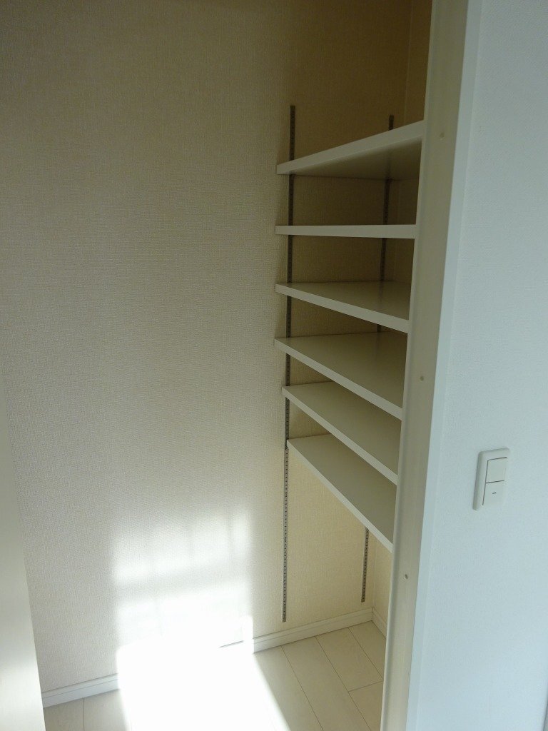 拡大写真:アクトタレイア茨木駅前 2階205のウォ―クインクローゼット