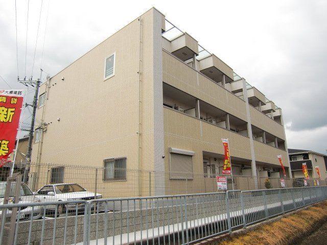 拡大写真：グラン・レスペリー 2階203の外観写真（昼）