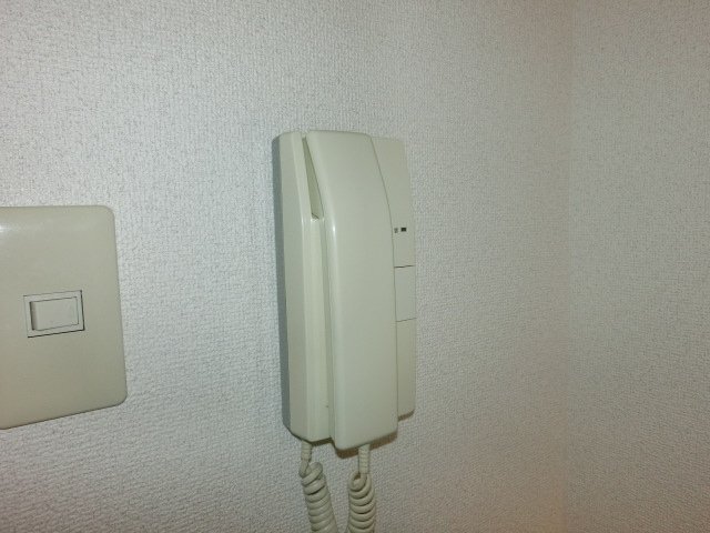 拡大写真：ハーモニーヒルズ 2階205のインターホン