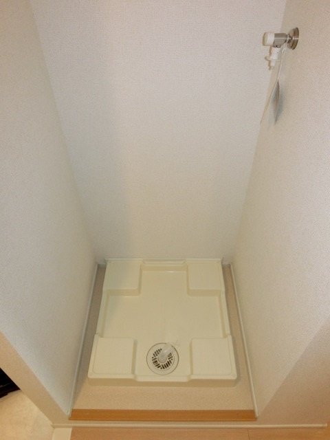 拡大写真：ツイテール 3階301の洗濯パン