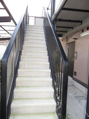 拡大写真：ＭＩＮＯＲＵハイツ 1階103の外観写真（昼）