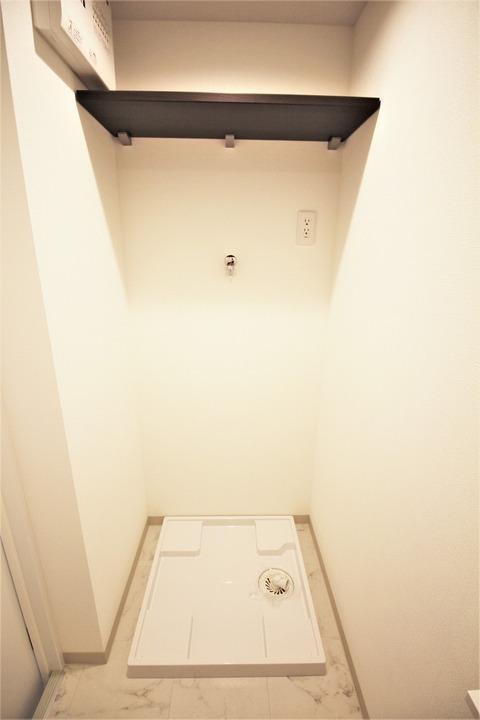 拡大写真:山崎第3マンション 6階601の洗濯パン