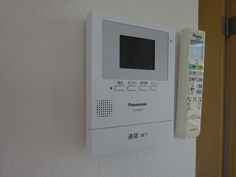 拡大写真:スミエール21 3階302のカメラ付インターホン