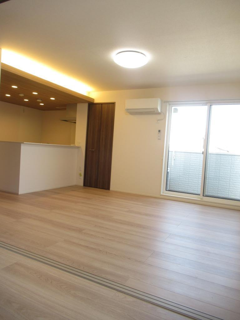 拡大写真:D-residence南茨木 3階301のリビング