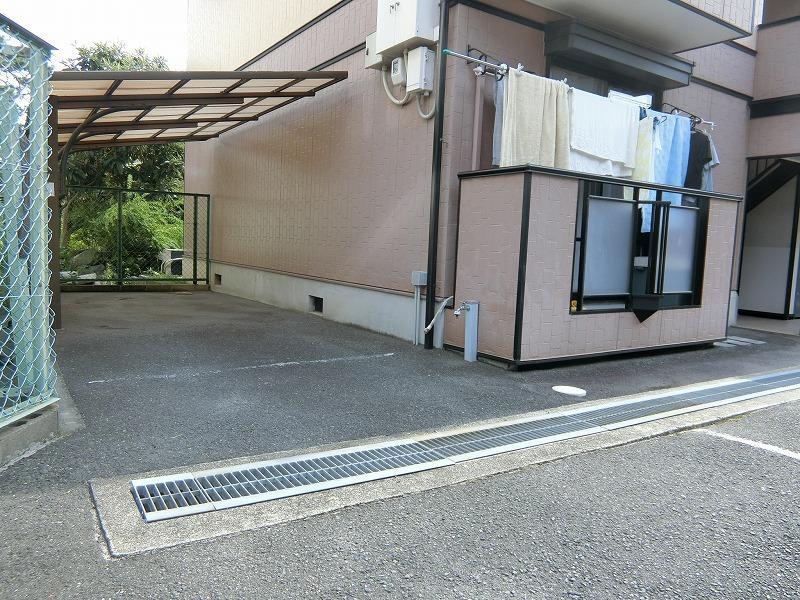 拡大写真:サンハイツ千原Ⅱ 2階202の駐車場