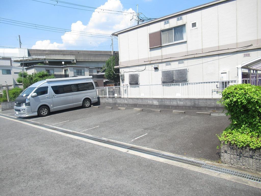 拡大写真:プリマヴェーラF 201の駐車場