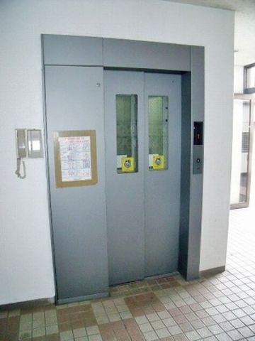 拡大写真:サンパレス國分 4階403の外観写真(昼)