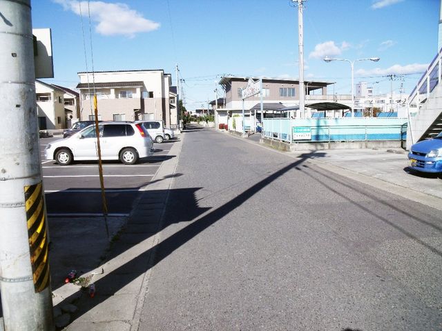 拡大写真:ラヴィオン長久保 2階202の外観写真(昼)