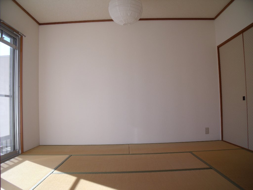 拡大写真：グランラウンジヨコヅカ 3階303の室内