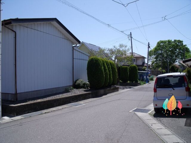 拡大写真:グランラウンジヨコヅカ 3階307の外観写真(昼)