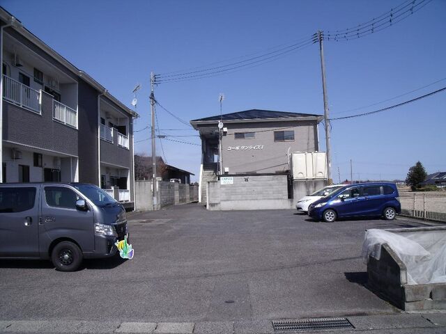 拡大写真:コーポサンライズⅡ 2階202の外観写真(昼)