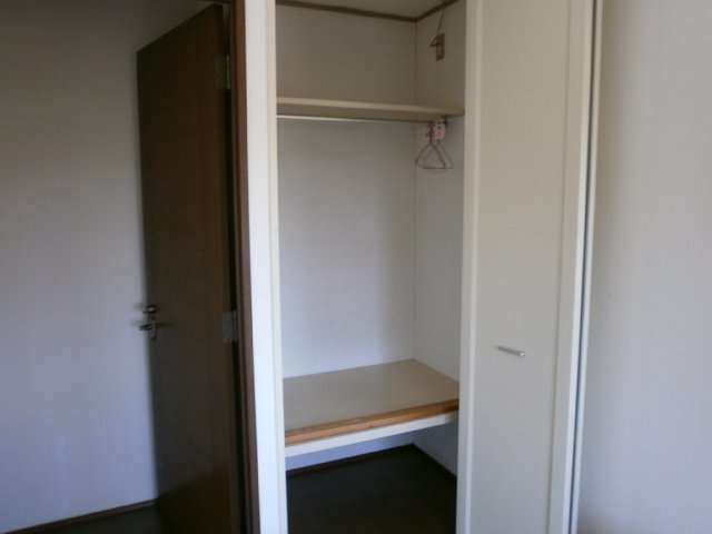 拡大写真：志染町青山貸家 2Fの収納