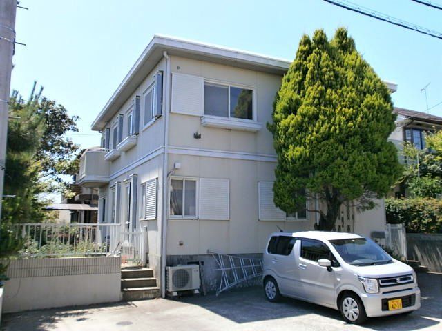 拡大写真：志染町青山貸家 2Fの外観写真（昼）