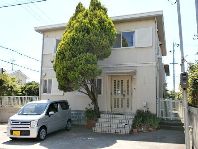 拡大写真：志染町青山貸家 2Fの外観写真（昼）