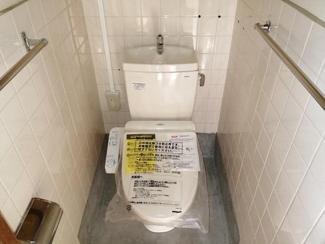 拡大写真:小野市王子町 3のトイレ