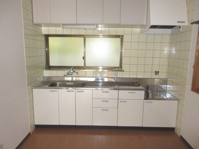 拡大写真：宇和島市妙典寺前 6のキッチン