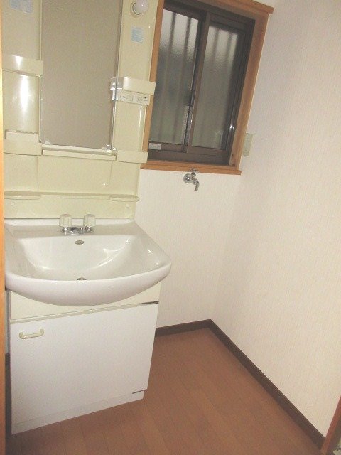 拡大写真：宇和島市妙典寺前 6の洗面