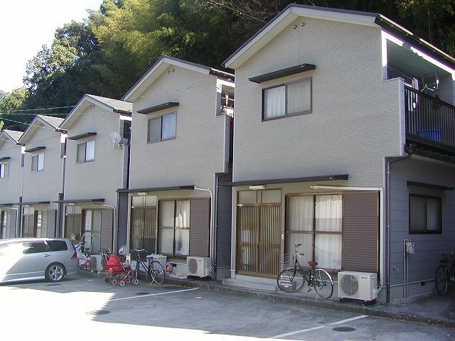 拡大写真:宇和島市妙典寺前 6の外観写真(昼)