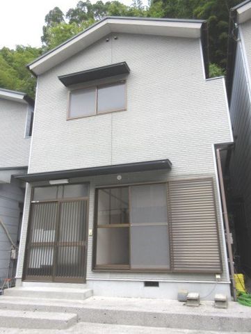 拡大写真：宇和島市妙典寺前 6の外観写真（昼）