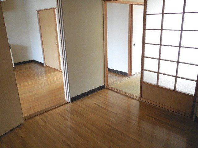 拡大写真：宇和島市泉町２丁目 2階202の室内