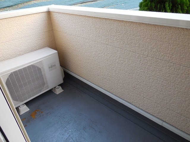 拡大写真：宇和島市丸穂町１丁目 2階202のベランダ