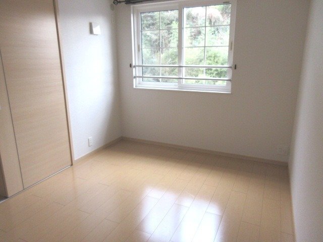 拡大写真：宇和島市丸穂町１丁目 2階202の室内
